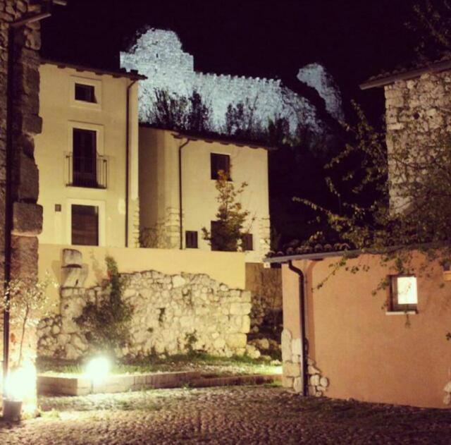 Hotel Antico Borgo di Albe Esterno foto