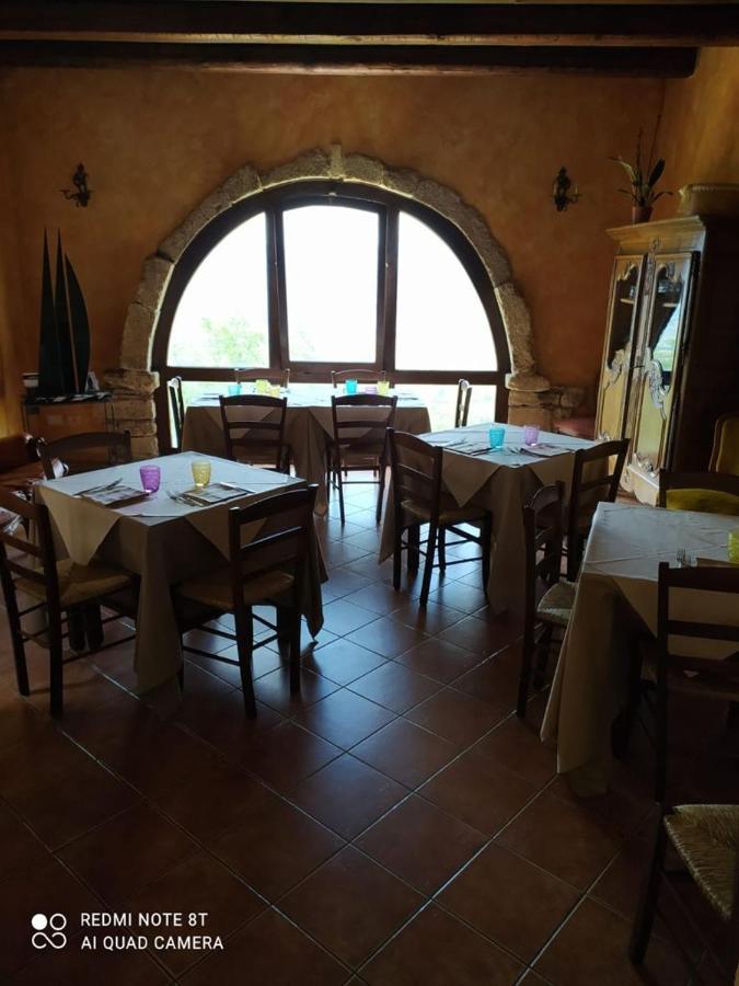 Hotel Antico Borgo di Albe Esterno foto