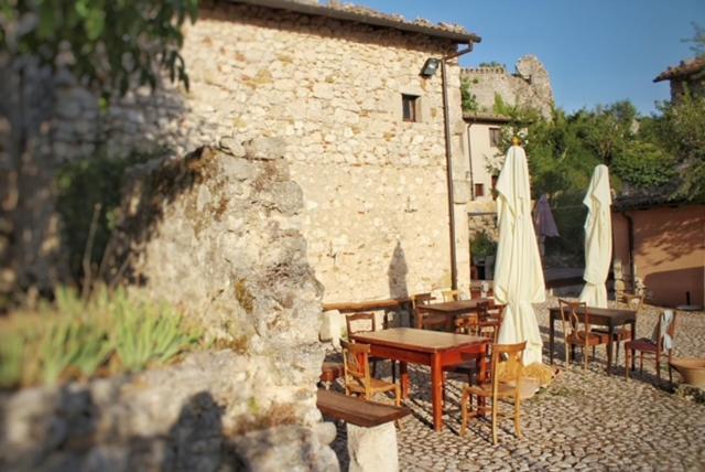 Hotel Antico Borgo di Albe Esterno foto