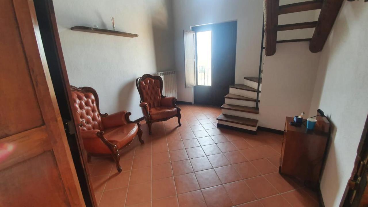 Hotel Antico Borgo di Albe Esterno foto