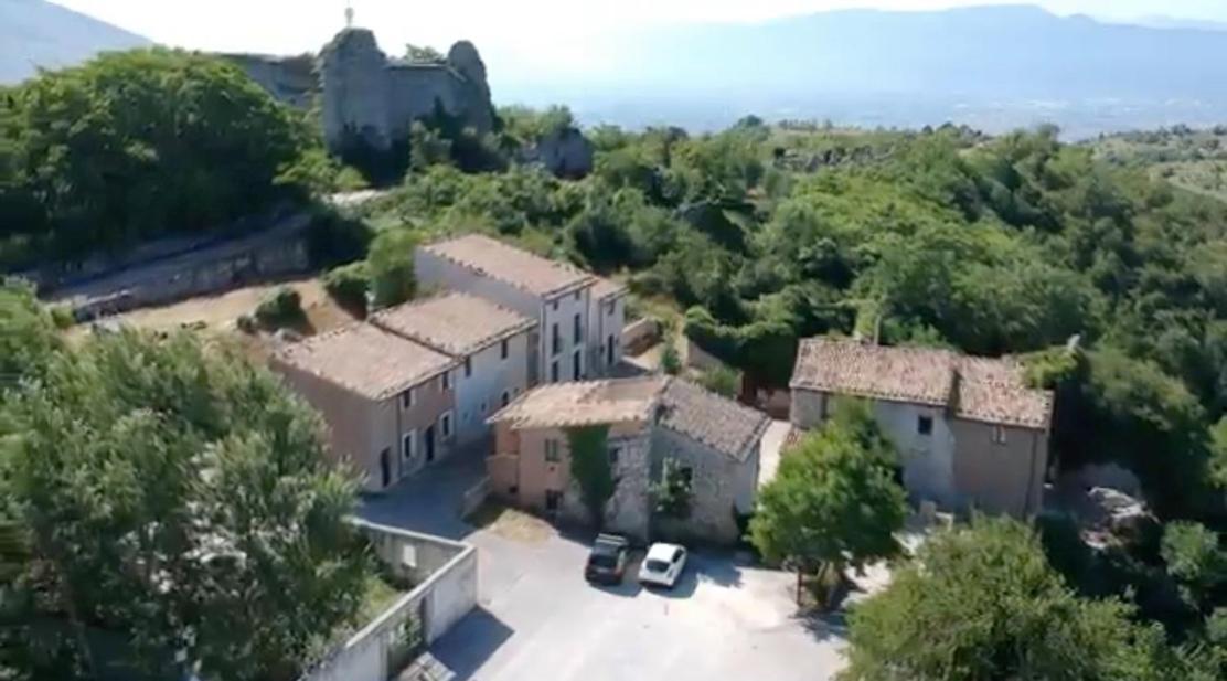 Hotel Antico Borgo di Albe Esterno foto