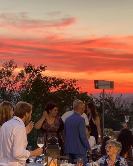 Hotel Antico Borgo di Albe Esterno foto