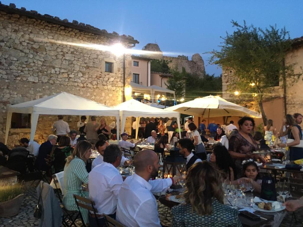 Hotel Antico Borgo di Albe Esterno foto